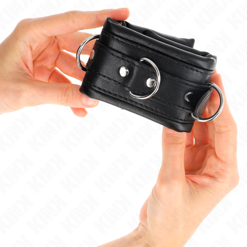 Catuse Erotice, Kink - Heavy Wrist Restraints, Captusite cu Blana Neagra Reglabile, 20-30 CM X 6 CM