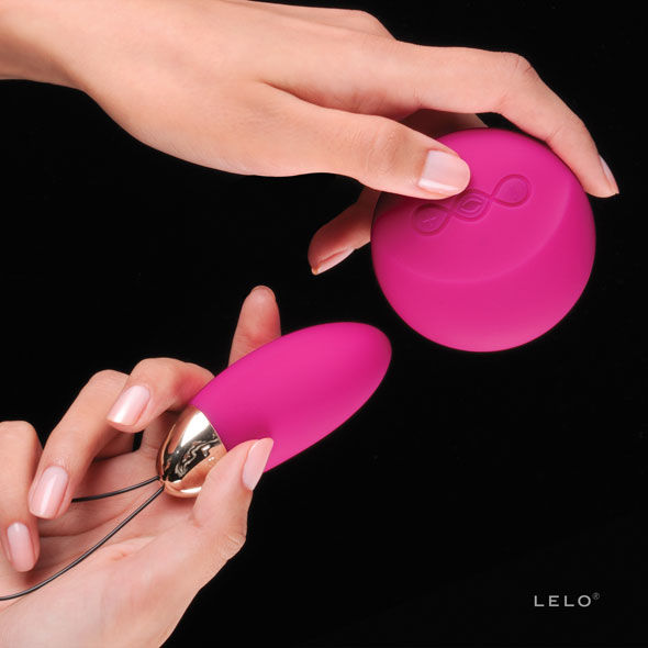 Vibrator Ou, Lelo - Lyla 2 Insignia Design Edition, Control de la Distanta SenseMotion, Roz